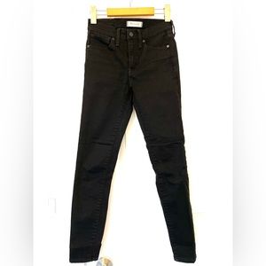 9” high rise Madewell black skinny jeans - women’s 25